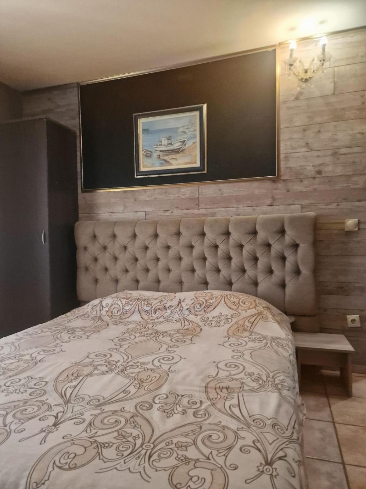 Guest House Maja Novi Sad Exterior foto
